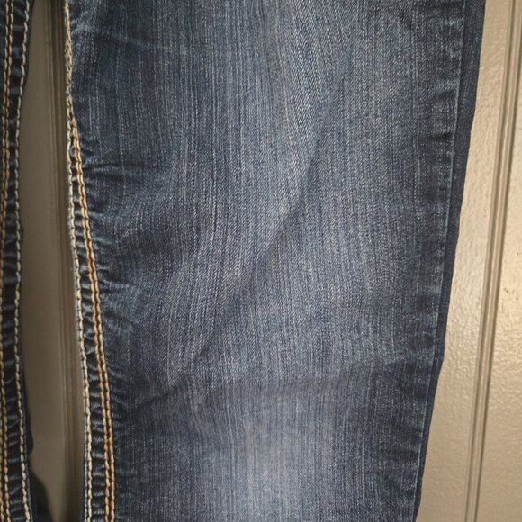 Silver Tuesday Bootcut Women's Distressed Blue Jeans Size 27x33 - Picture 6 of 16